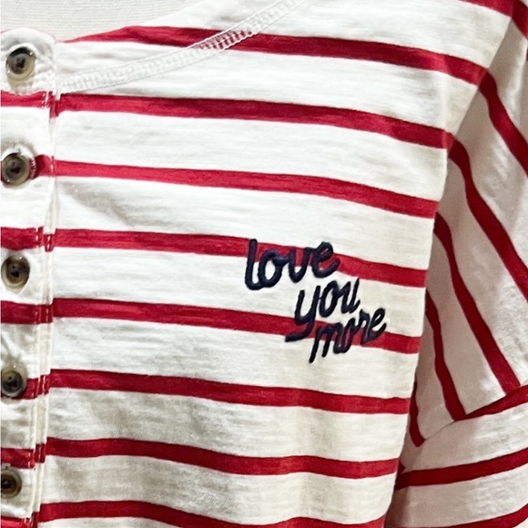 🌴 RED & WHITE STRIPED L/S TOP w/ Embroidered “LOVE YOU MORE” detail! 😍 - Picture 2 of 8